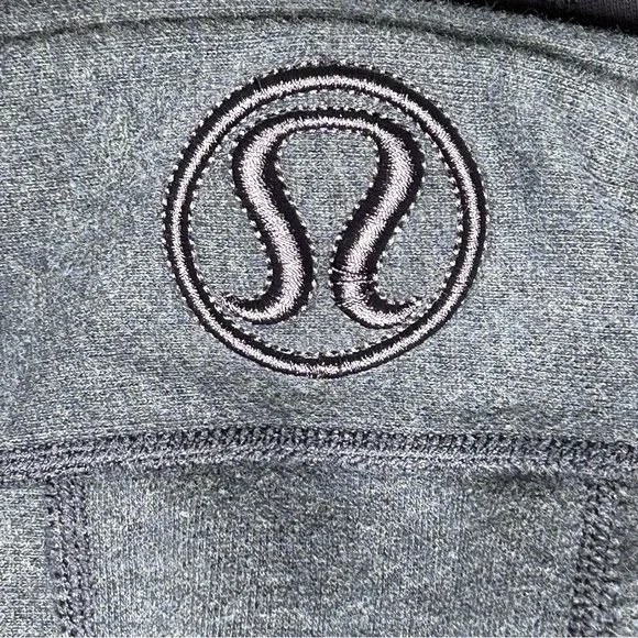 Lululemon Scuba Hoodie II - Picture 4 of 6